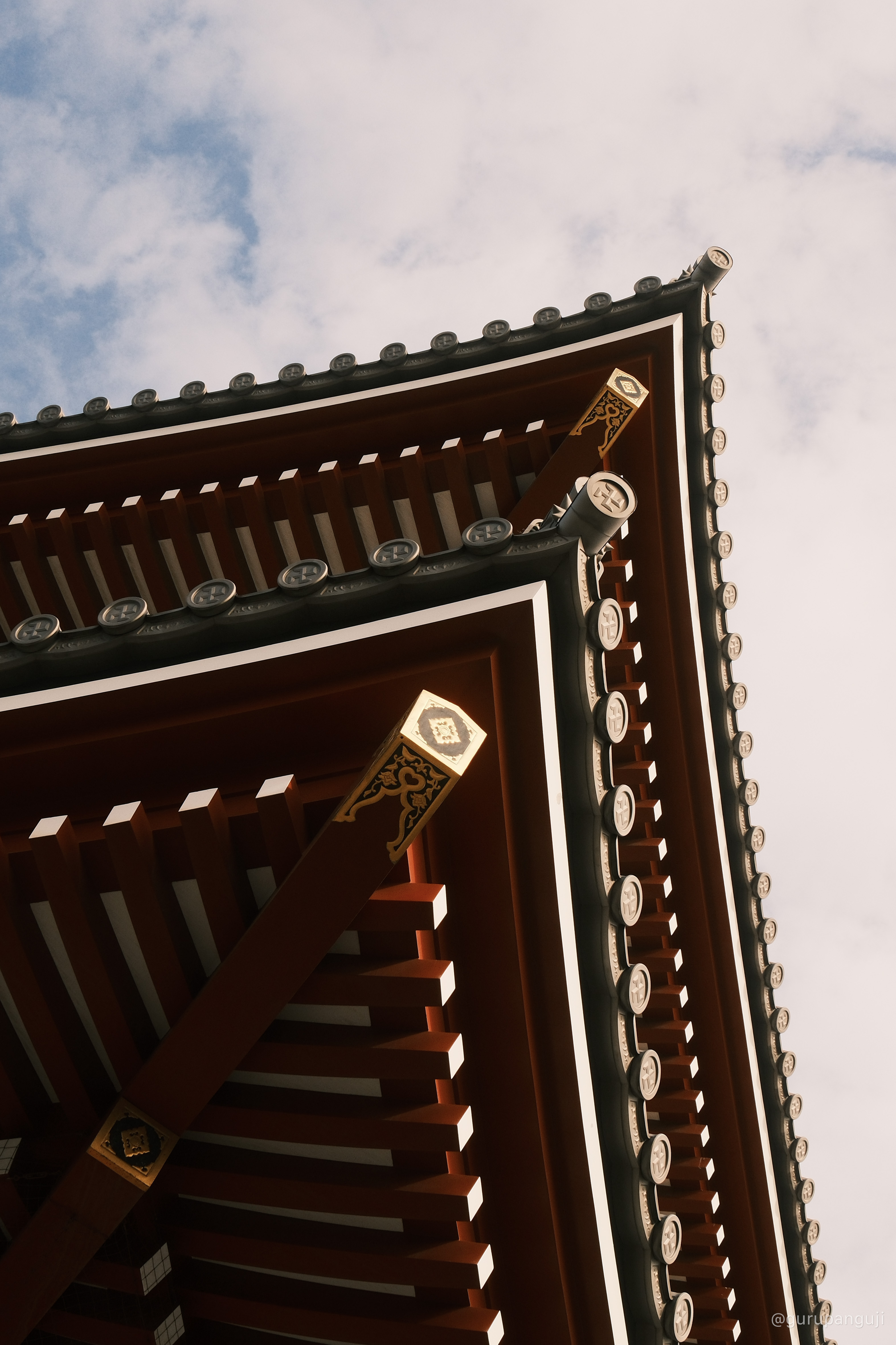 An ordinary day scene photographed with finished in-camera Fujifilm look